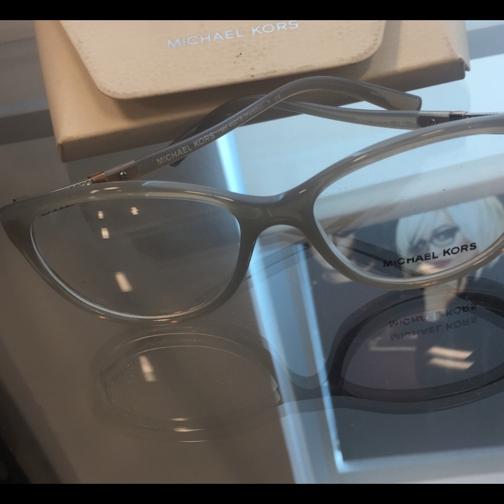 Michael Kors eye glasses - Picture 2 of 6
